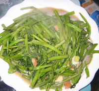 Cuisiner le liseron d'eau avec du tofu fermenté